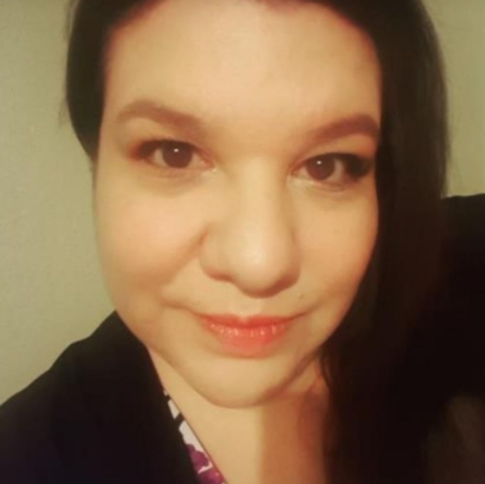 Meet your Posher, Monica